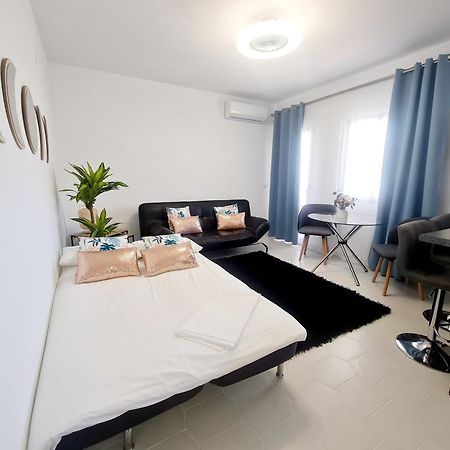 Precioso apartamento con piscinas y vistas al mar. Benalmádena Exterior foto