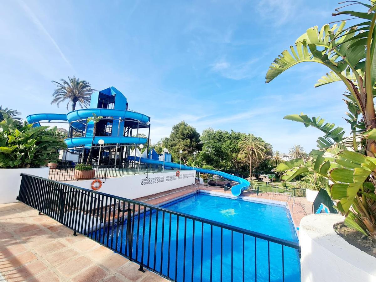 Precioso apartamento con piscinas y vistas al mar. Benalmádena Exterior foto