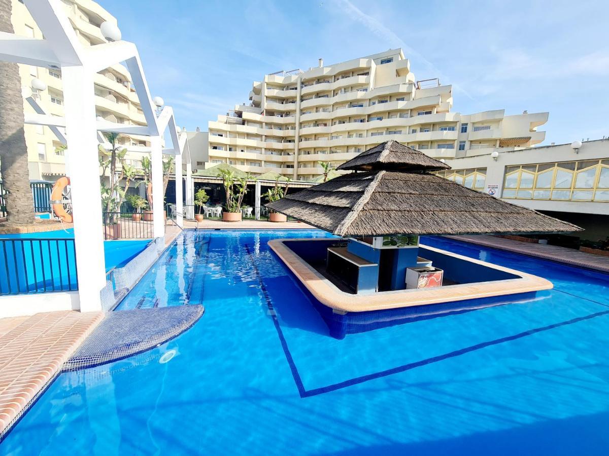 Precioso apartamento con piscinas y vistas al mar. Benalmádena Exterior foto