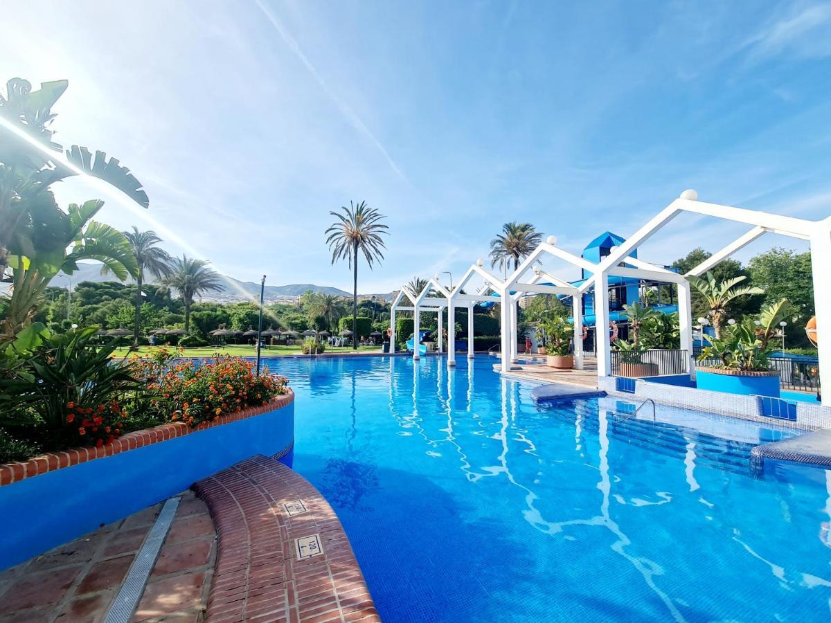 Precioso apartamento con piscinas y vistas al mar. Benalmádena Exterior foto